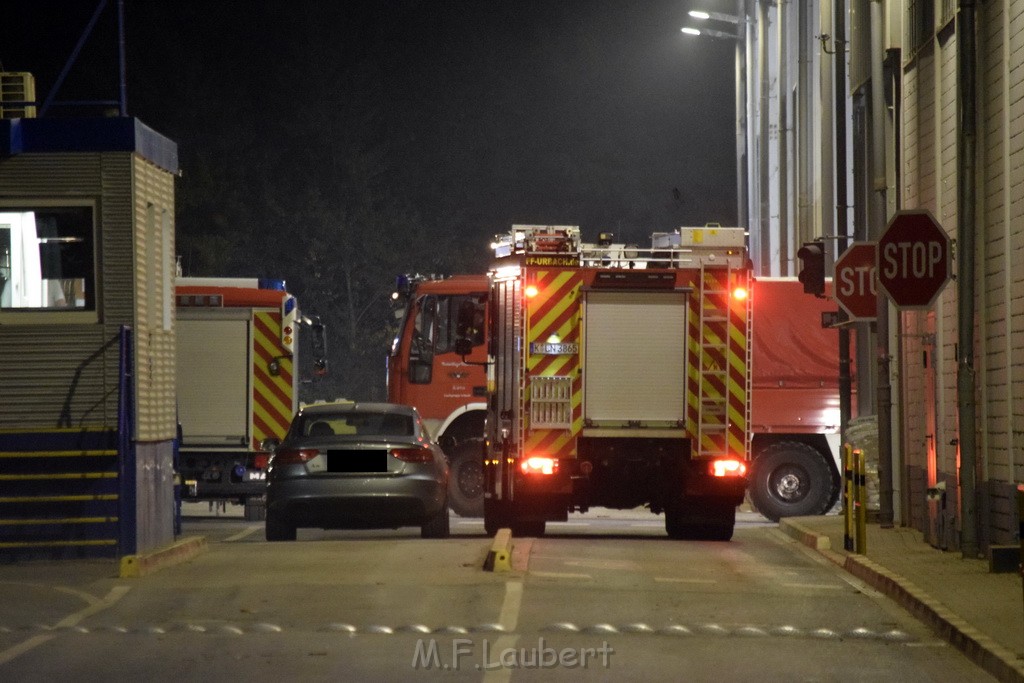 Feuer 2 AVG Koeln Rath Heumar Wikingerstr P106.JPG - Miklos Laubert